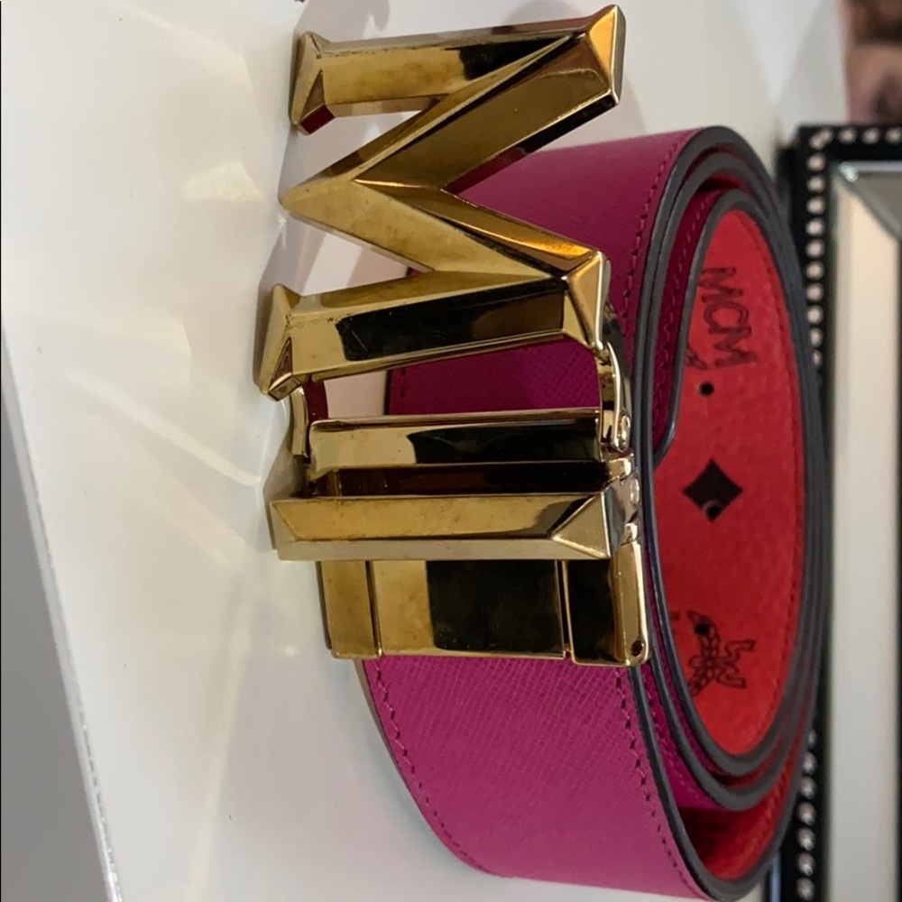 Pink revisable MCM belt